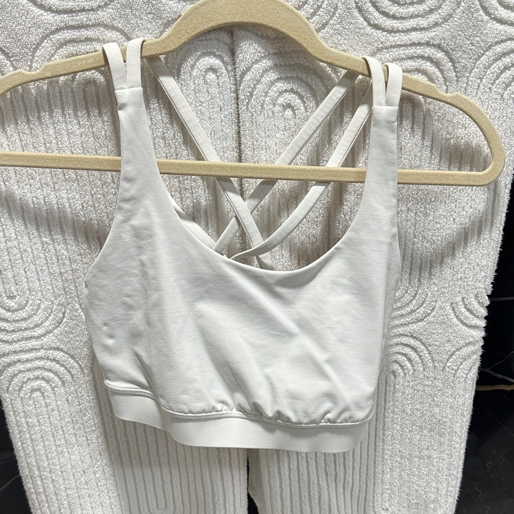 Lululemon sports bra